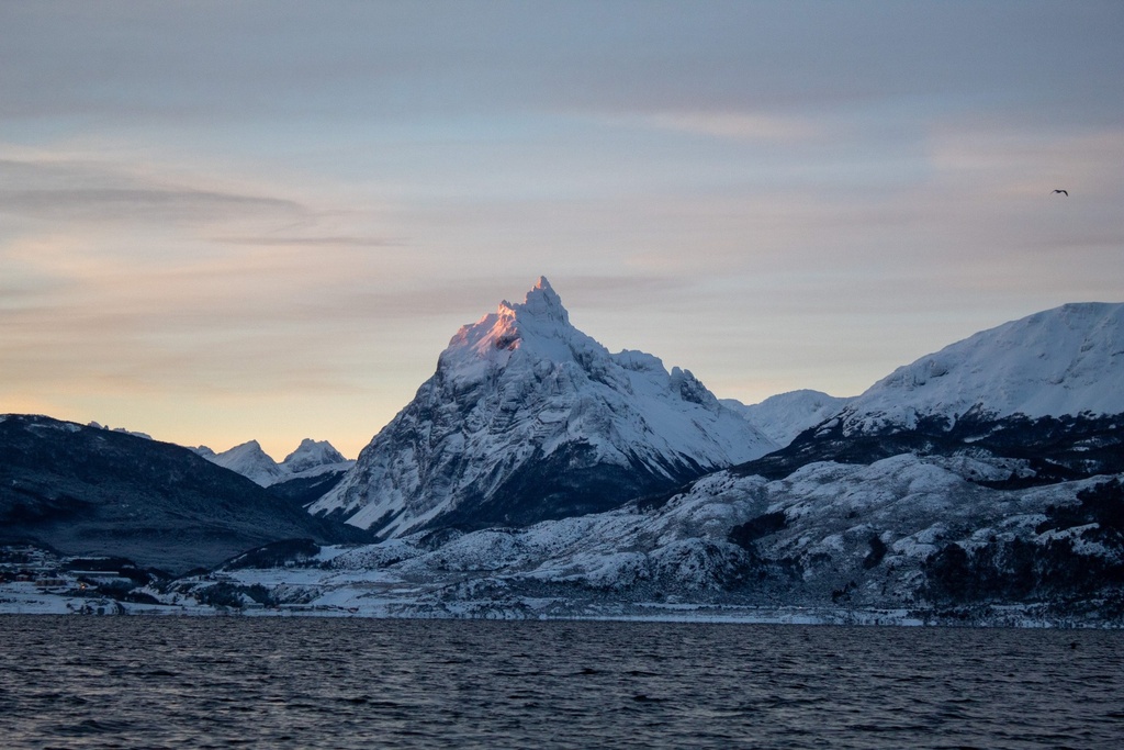 Montañas desde Canal Beagle