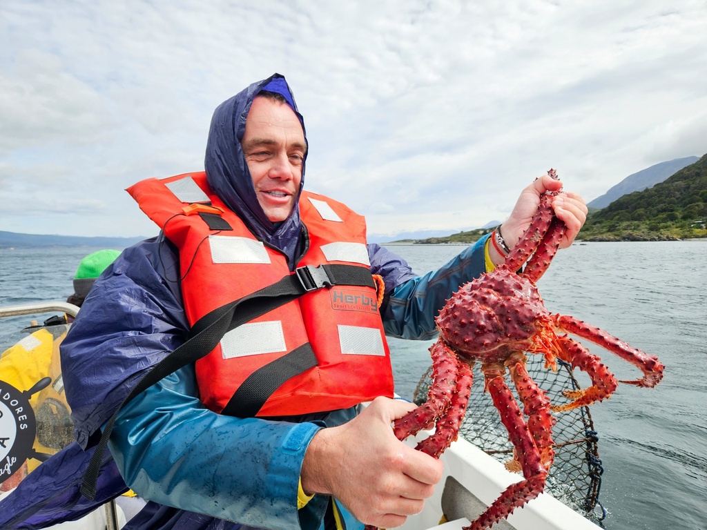 Pescador con centolla