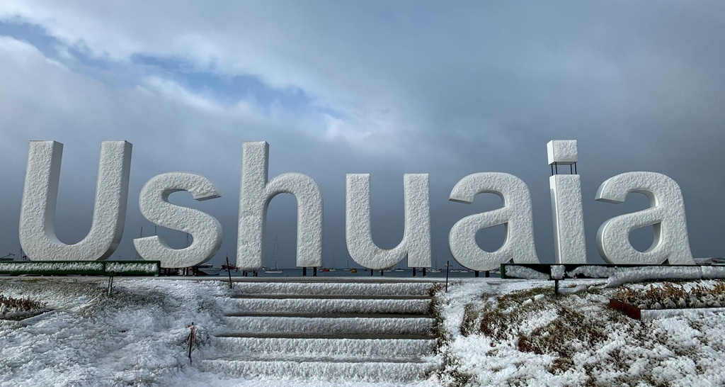Cartel Ushuaia Invierno