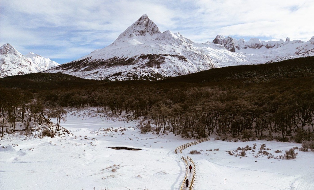 Emerald Lagoon – Trekking Below Zero (Adult over the age of 13)